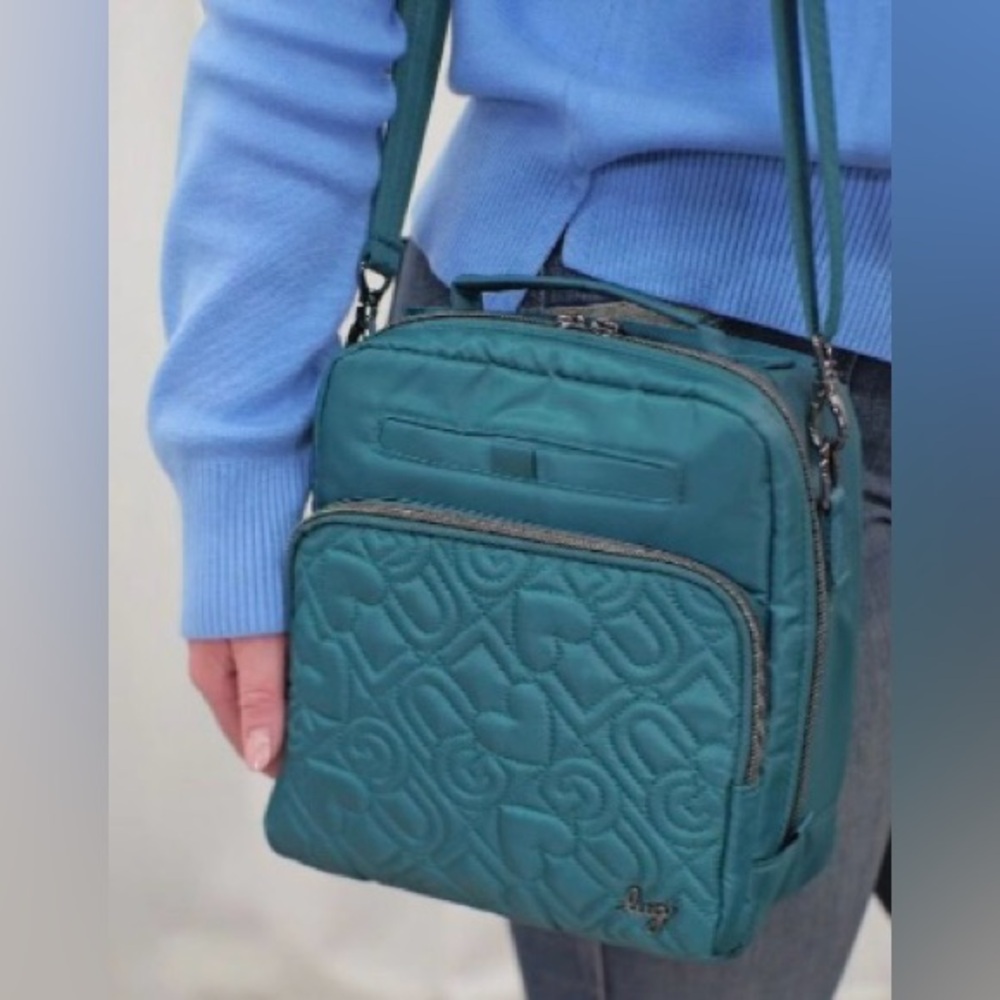 Lug Navy Quilted Messenger Bag🩵 - Picture 3 of 15